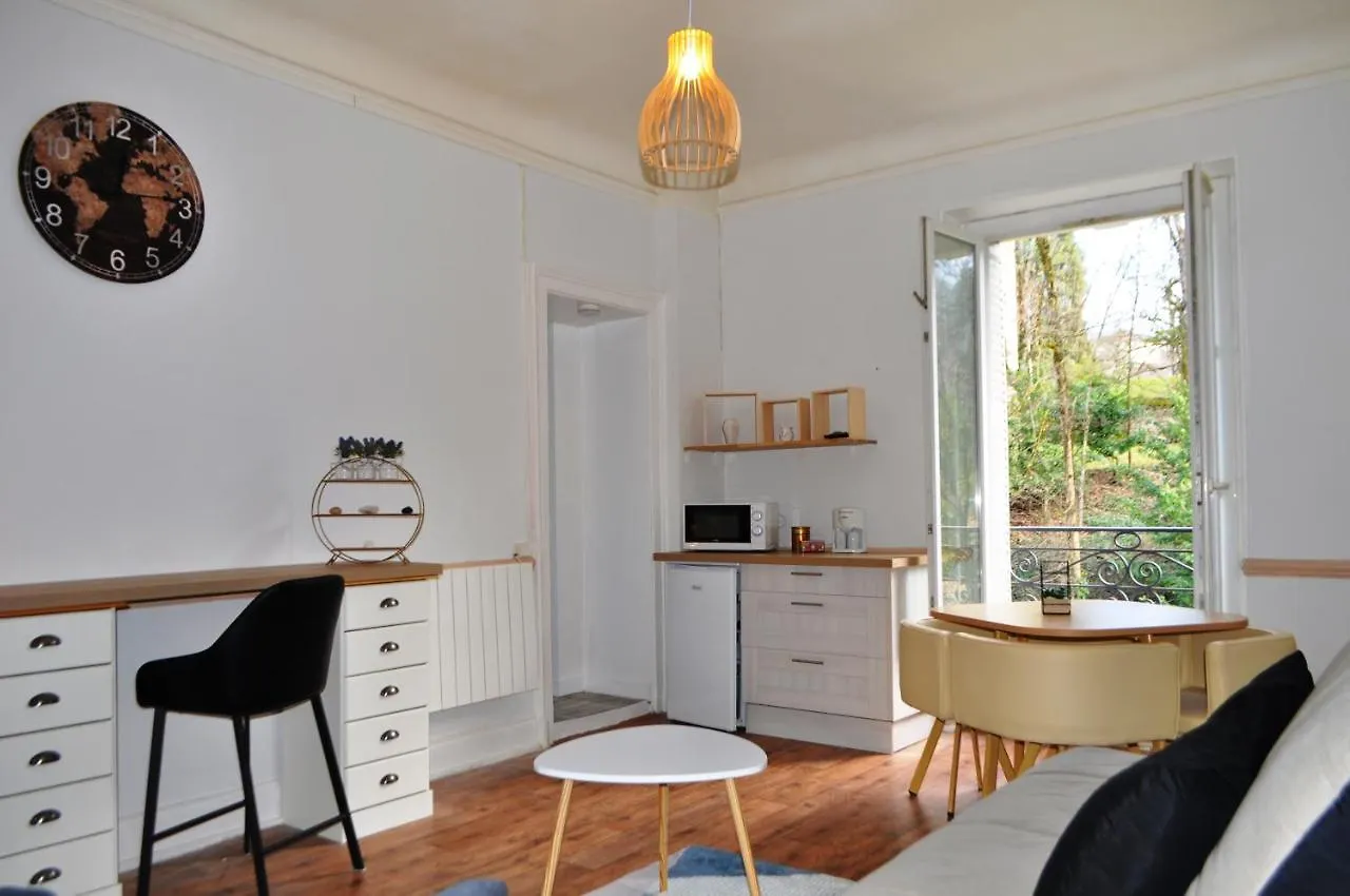 Charme Et Tranquillite, Dans Residence Avec Piscine, L'Aparte - Sejouraix Aix-les-Bains