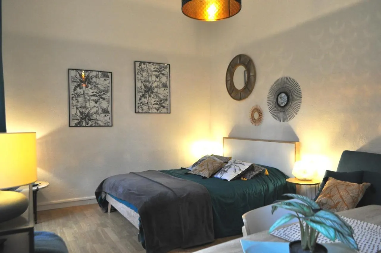 Charme Et Tranquillite, Dans Residence Avec Piscine, L'Aparte - Sejouraix Aix-les-Bains Apartment